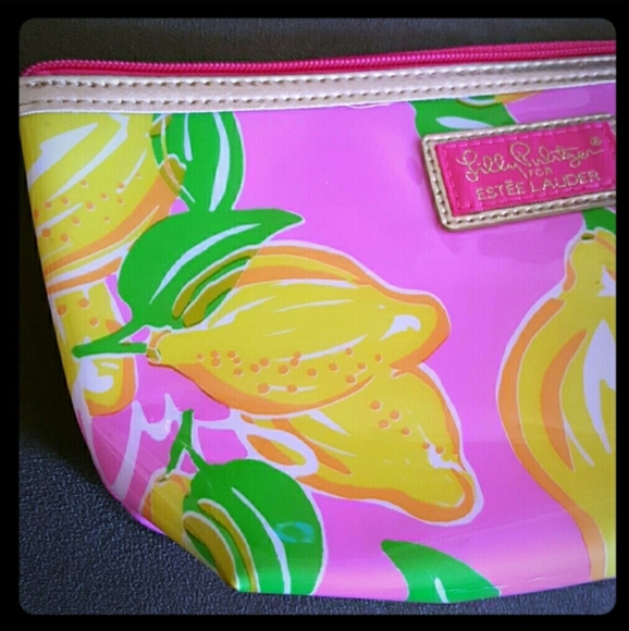 Lilly Pulitzer and Estee Lauder Collaboration Cosmetic Bag in Hot Pink w/ Lemons - Picture 4 of 4